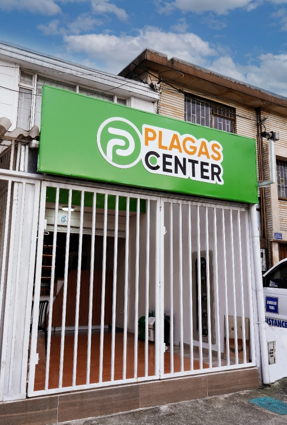 NOSOTROS 3 FACHADA-DE-SHOWROOM-PLAGAS-CENTER-EN-BOGOTA