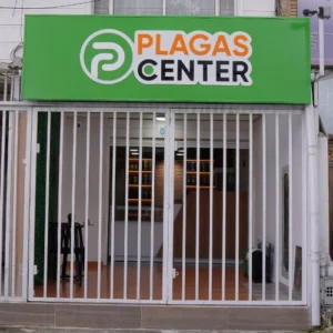 Fachada del showroom de Plagas Center S.A.S. en Bogota